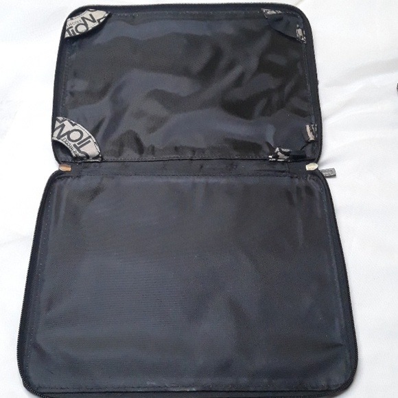 Kenneth Cole Tablet case - Picture 3 of 4